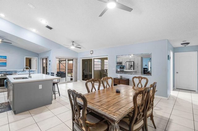 5781 Laurel Green Circle, Boynton Beach, FL 33437
