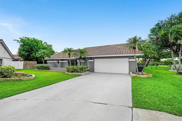 5781 Laurel Green Circle, Boynton Beach, FL 33437