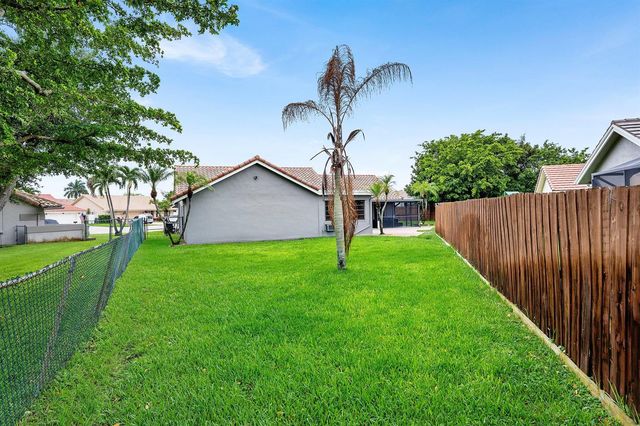 5781 Laurel Green Circle, Boynton Beach, FL 33437