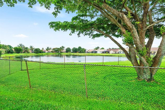 5781 Laurel Green Circle, Boynton Beach, FL 33437