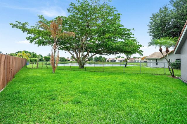 5781 Laurel Green Circle, Boynton Beach, FL 33437