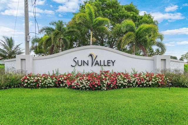 5781 Laurel Green Circle, Boynton Beach, FL 33437