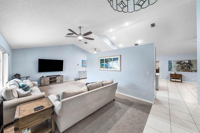 5781 Laurel Green Circle, Boynton Beach, FL 33437