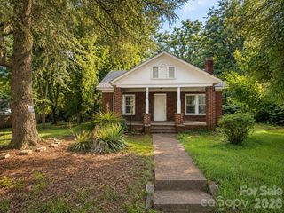 1316 E 35th Street E, Charlotte, NC 28205