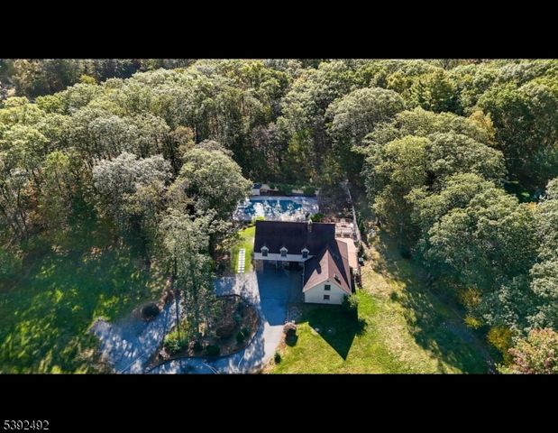 7 Rockburn Pass, West Milford Twp., NJ 07480