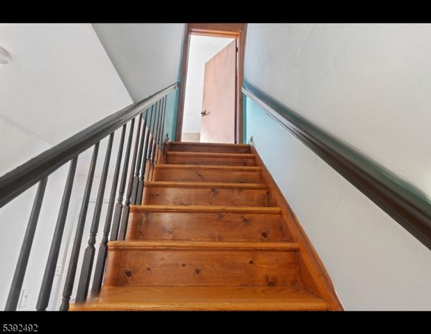 7 Rockburn Pass, West Milford Twp., NJ 07480