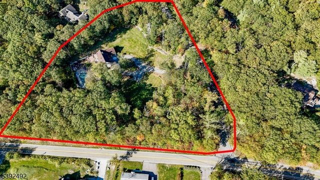 7 Rockburn Pass, West Milford Twp., NJ 07480