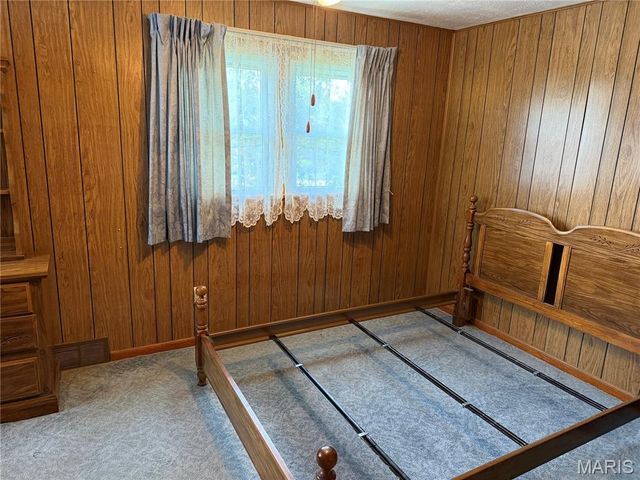 3330 Elm Street, St Charles, MO 63301