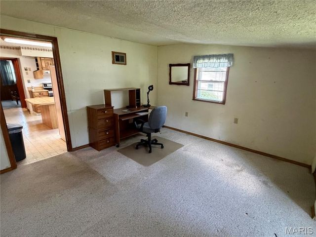 3330 Elm Street, St Charles, MO 63301