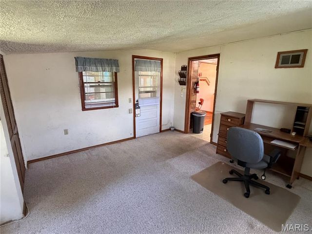 3330 Elm Street, St Charles, MO 63301