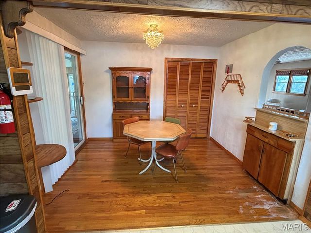 3330 Elm Street, St Charles, MO 63301