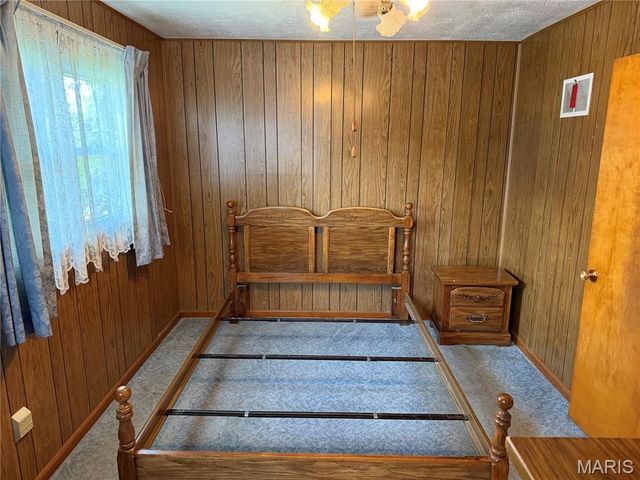 3330 Elm Street, St Charles, MO 63301