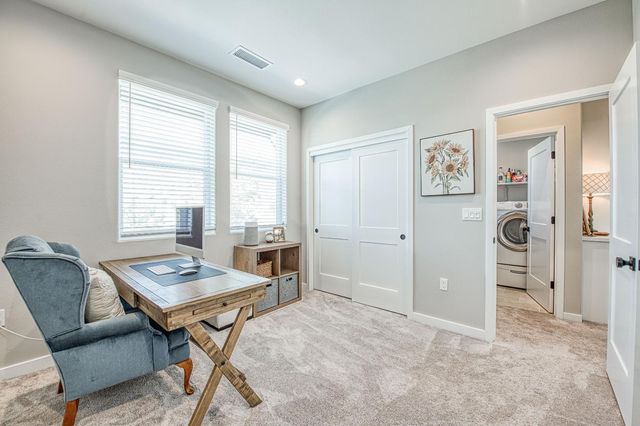 738 Katelyn Avenue, Madera, CA 93636