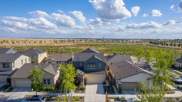 738 Katelyn Avenue, Madera, CA 93636