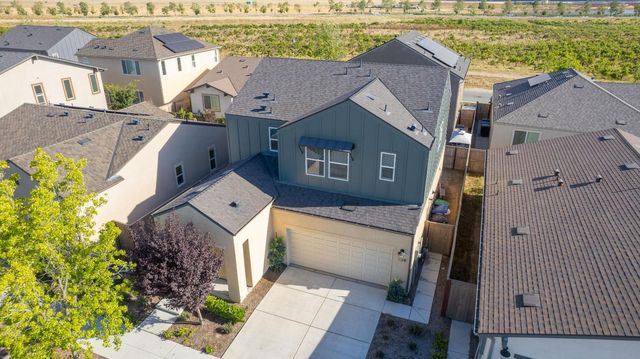 738 Katelyn Avenue, Madera, CA 93636