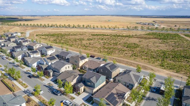 738 Katelyn Avenue, Madera, CA 93636