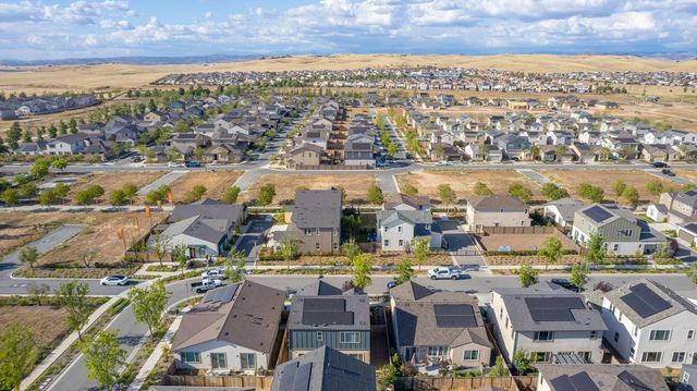 738 Katelyn Avenue, Madera, CA 93636