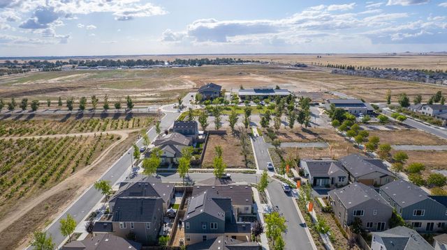 738 Katelyn Avenue, Madera, CA 93636