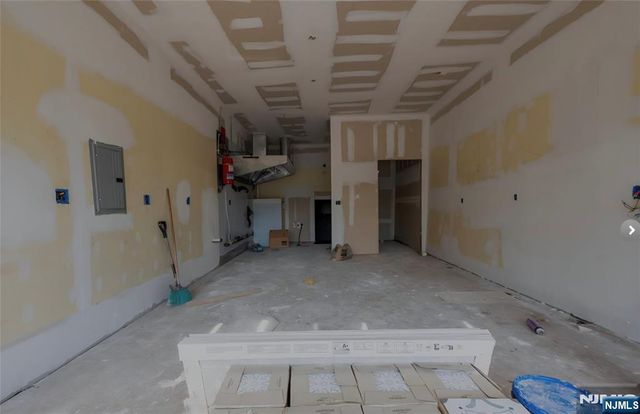 286 Queen Anne, Teaneck, NJ 07666