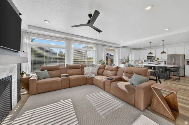 261 S BUCKHORN BATH AVE, Saratoga Springs, UT 84045