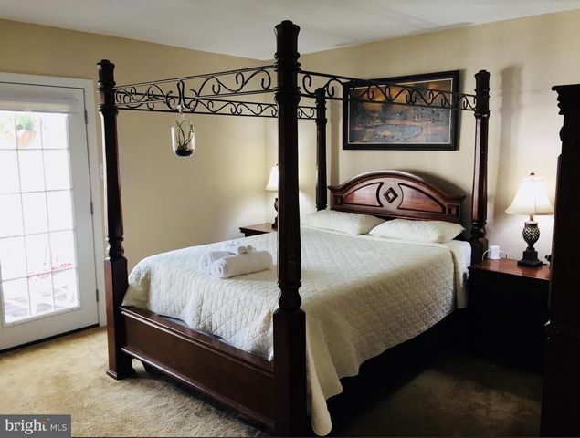 10 CARAVEL CT, Atlantic City, NJ 08401