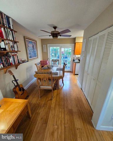 10 CARAVEL CT, Atlantic City, NJ 08401