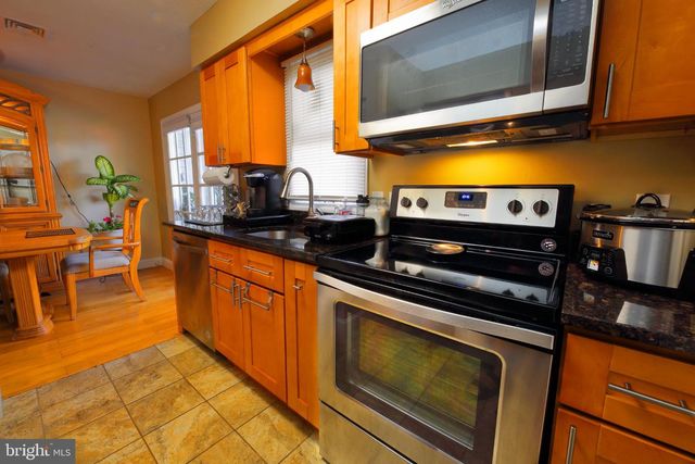 10 CARAVEL CT, Atlantic City, NJ 08401