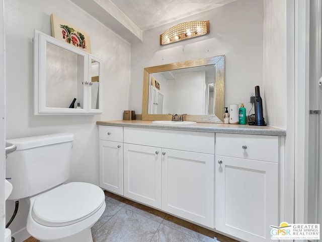 51555 Monroe Street 22, Indio, CA 92201