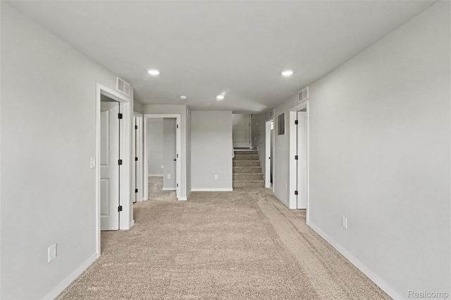 5528 Lahring Road, Fenton Charter Township, MI 48451