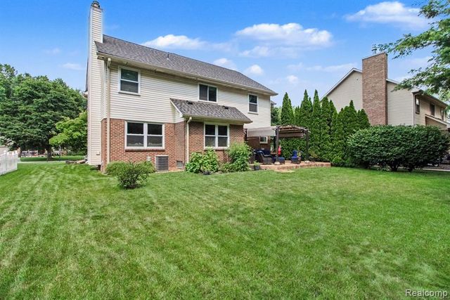 22507 Fawn Road, Brownstown, MI 48183