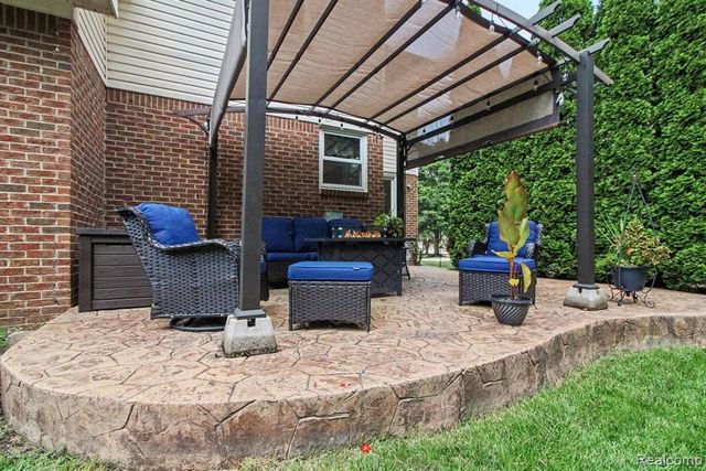 22507 Fawn Road, Brownstown, MI 48183