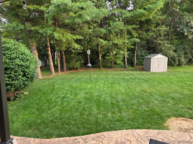 22507 Fawn Road, Brownstown, MI 48183