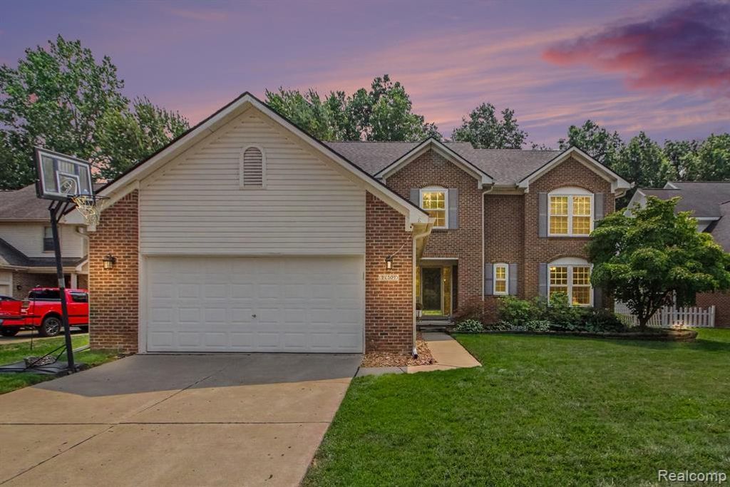 22507 Fawn Road, Brownstown, MI 48183