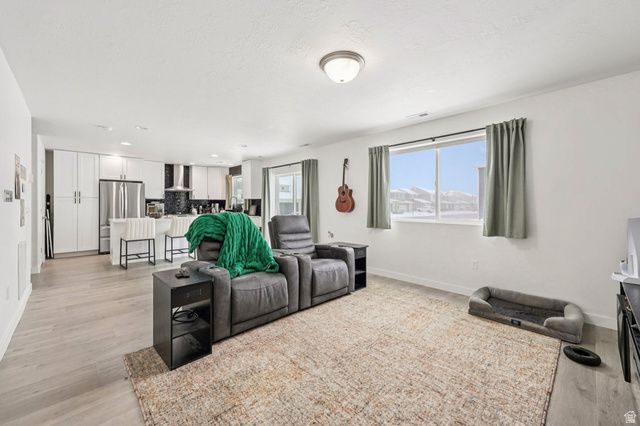 3502 S POPLAR LN, Syracuse, UT 84075