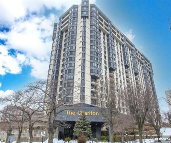 1265 15th Street 17A, Fort Lee, NJ 07024