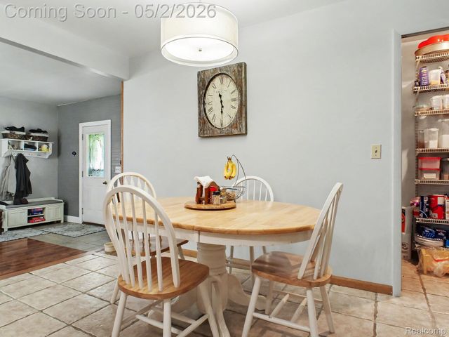 4488 Thorntree Drive, Burton, MI 48509