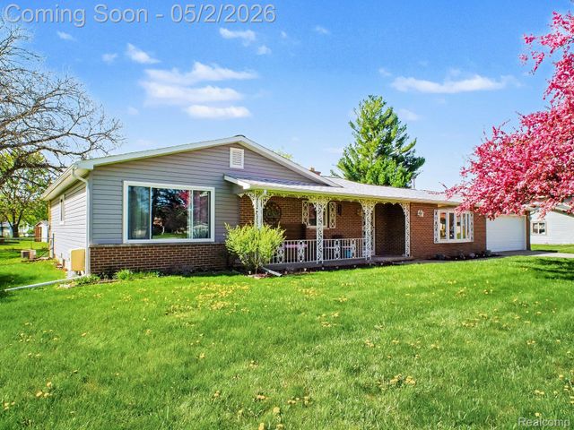 4488 Thorntree Drive, Burton, MI 48509