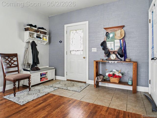 4488 Thorntree Drive, Burton, MI 48509
