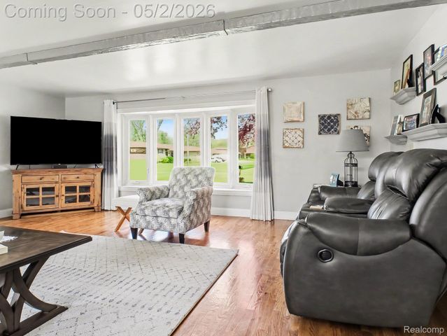 4488 Thorntree Drive, Burton, MI 48509