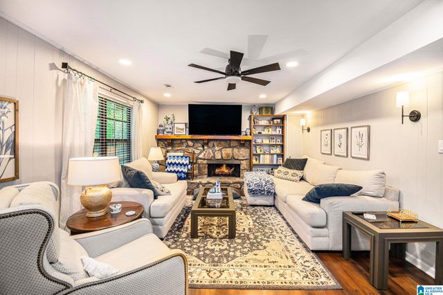 1703 RUSHTON STREET, Gardendale, AL 35071