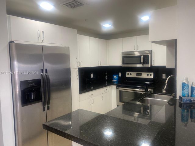 185 SE 14th Ter 1905, Miami, FL 33131