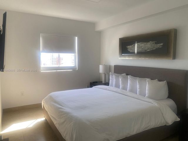 185 SE 14th Ter 1905, Miami, FL 33131