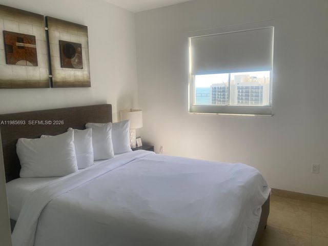 185 SE 14th Ter 1905, Miami, FL 33131