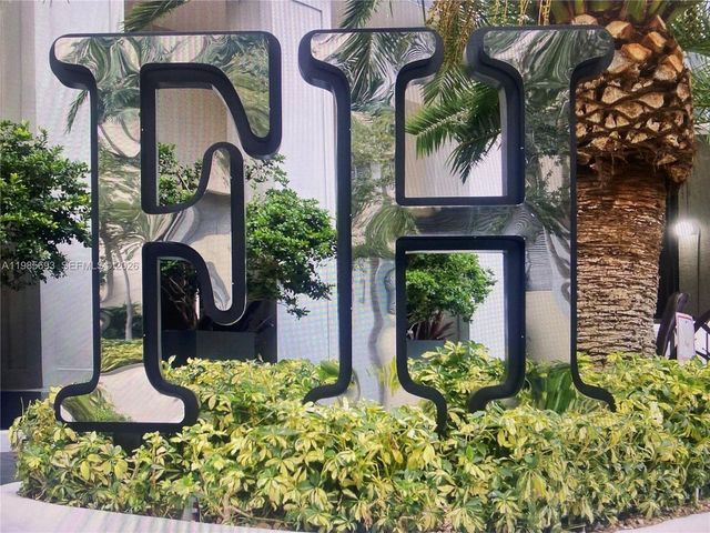 185 SE 14th Ter 1905, Miami, FL 33131