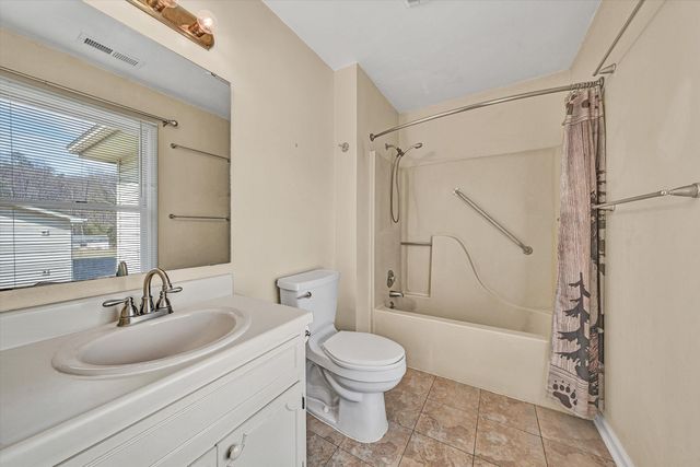 1060 Kesler Mill RD, Salem, VA 24153