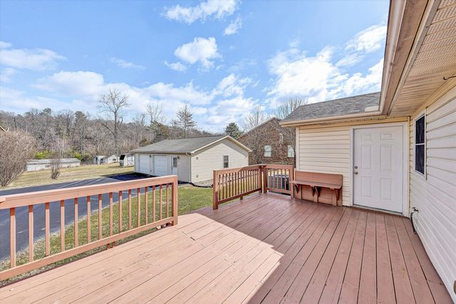 1060 Kesler Mill RD, Salem, VA 24153