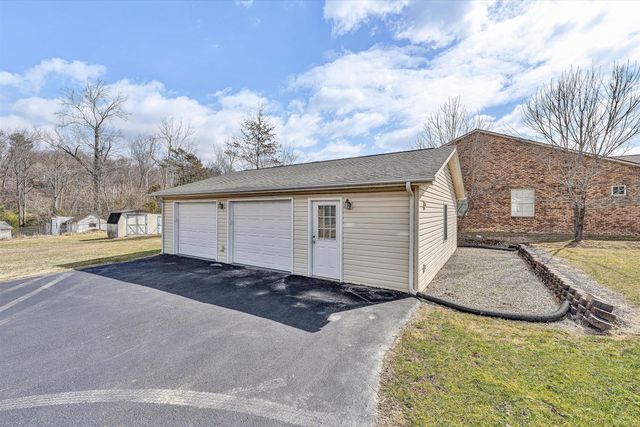 1060 Kesler Mill RD, Salem, VA 24153