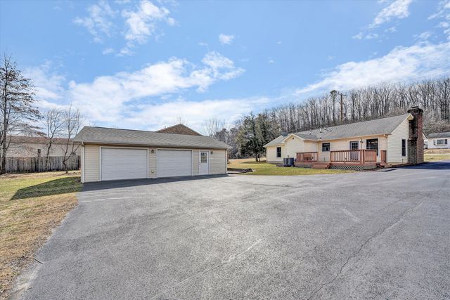 1060 Kesler Mill RD, Salem, VA 24153