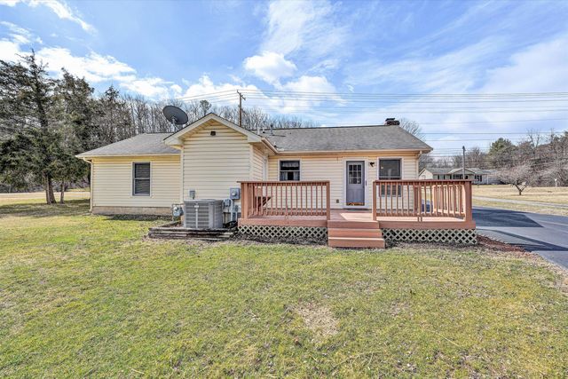 1060 Kesler Mill RD, Salem, VA 24153