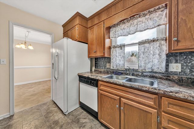 1060 Kesler Mill RD, Salem, VA 24153